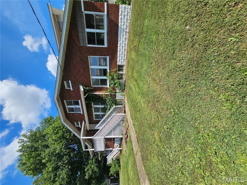 320 S Park Street Property Photo 1