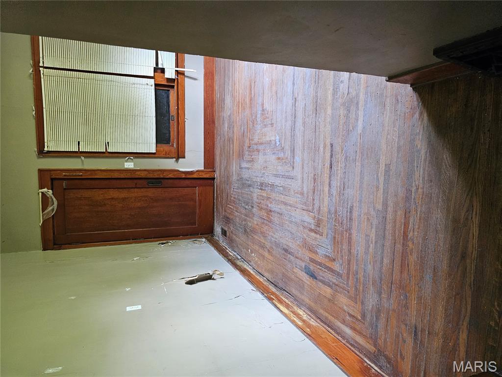 320 S Park Street Property Photo 10