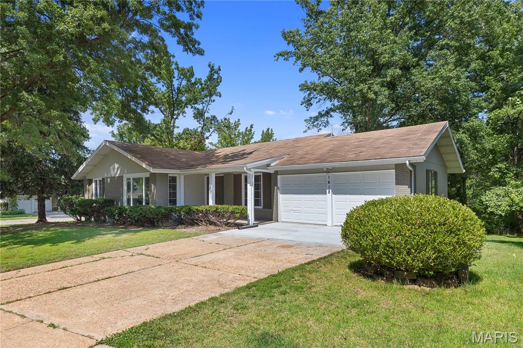 1618 Clock Tower Drive Property Photo 2