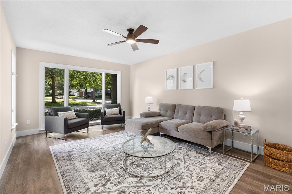 1618 Clock Tower Drive Property Photo 4