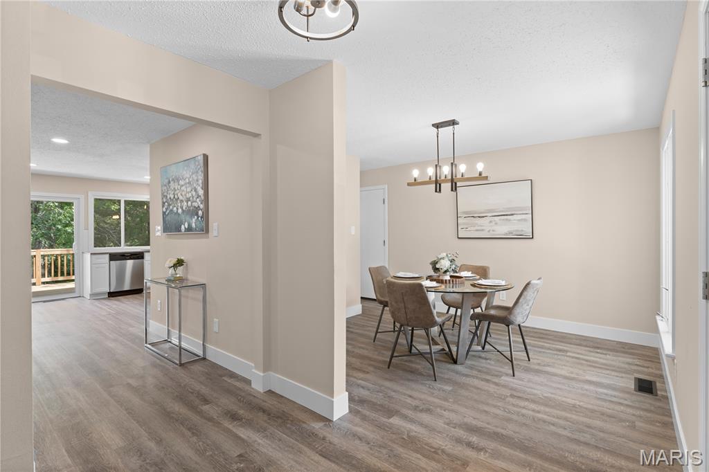 1618 Clock Tower Drive Property Photo 6