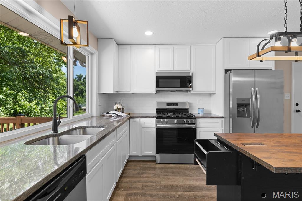1618 Clock Tower Drive Property Photo 14