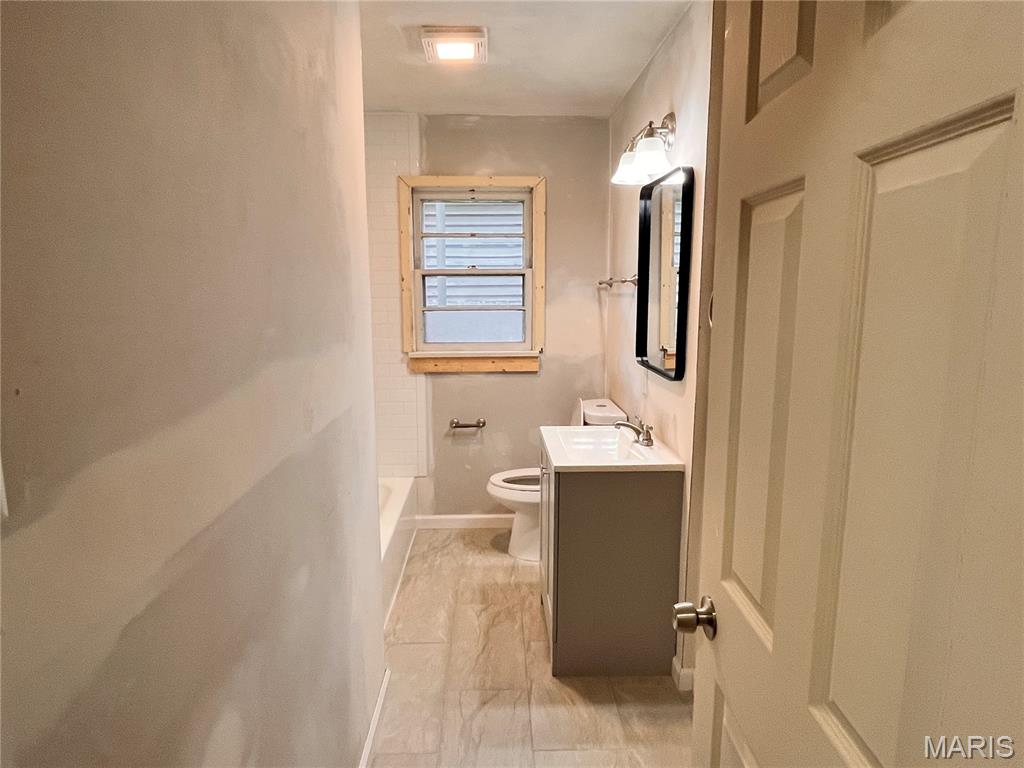 1927 Montgomery Street Property Photo 11