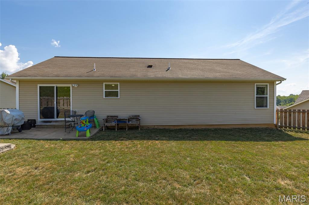112 Killarney Court Property Photo 7