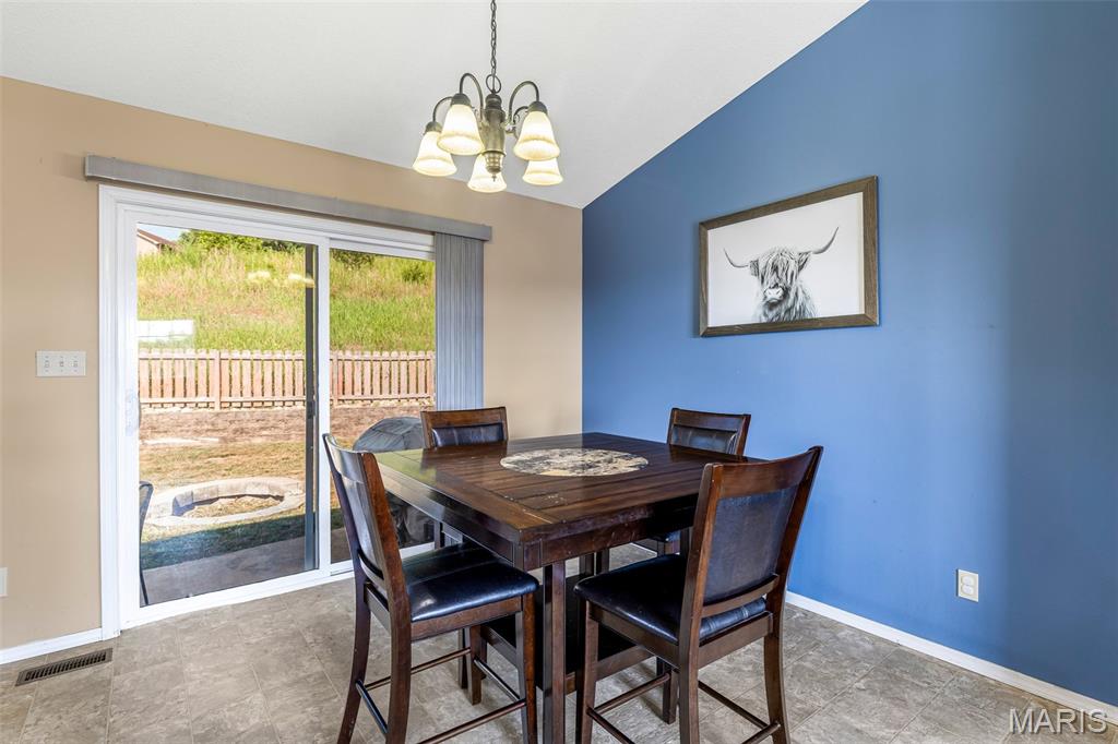 112 Killarney Court Property Photo 24