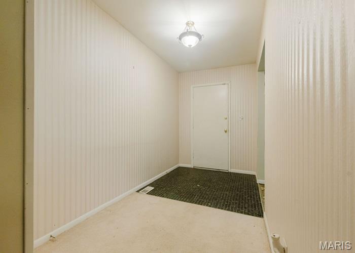 1921 Lakeheights Lane Property Photo 12