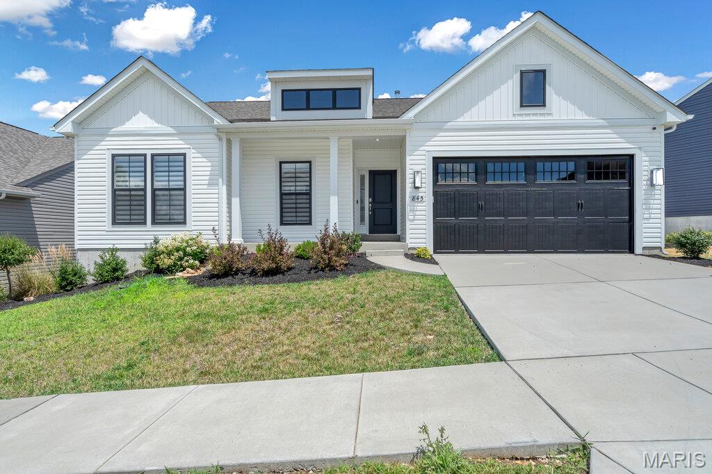 845 Kingston Hills Court Property Photo 1