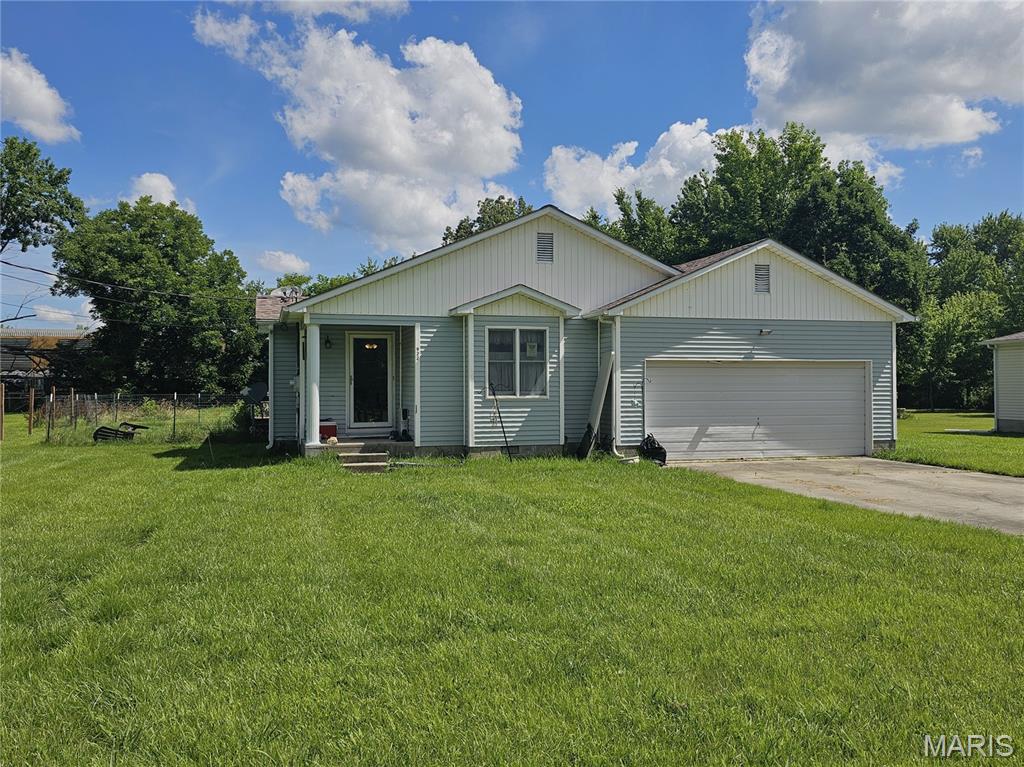 922 Susan Street Property Photo 1