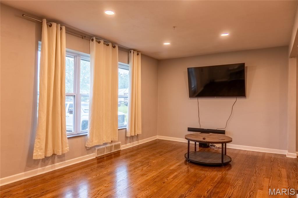 9405 High Hill Court Property Photo 6