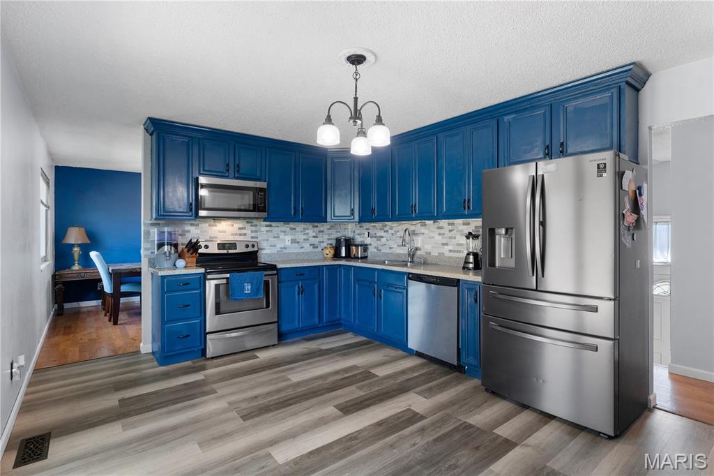 12815 Vista Ridge Lane Property Photo 8