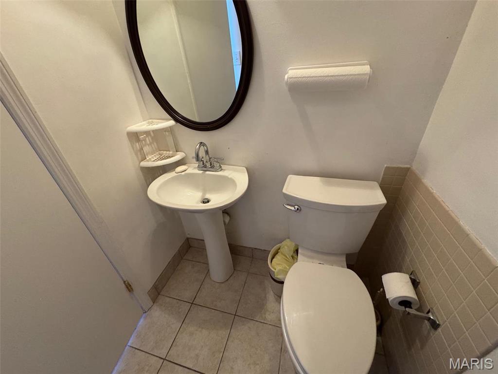 13573 Coliseum Drive Property Photo 12