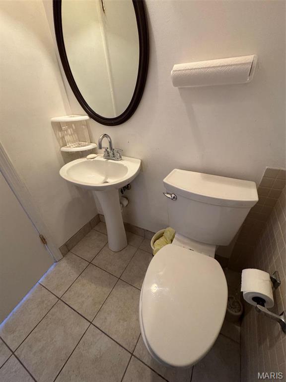 13573 Coliseum Drive Property Photo 13