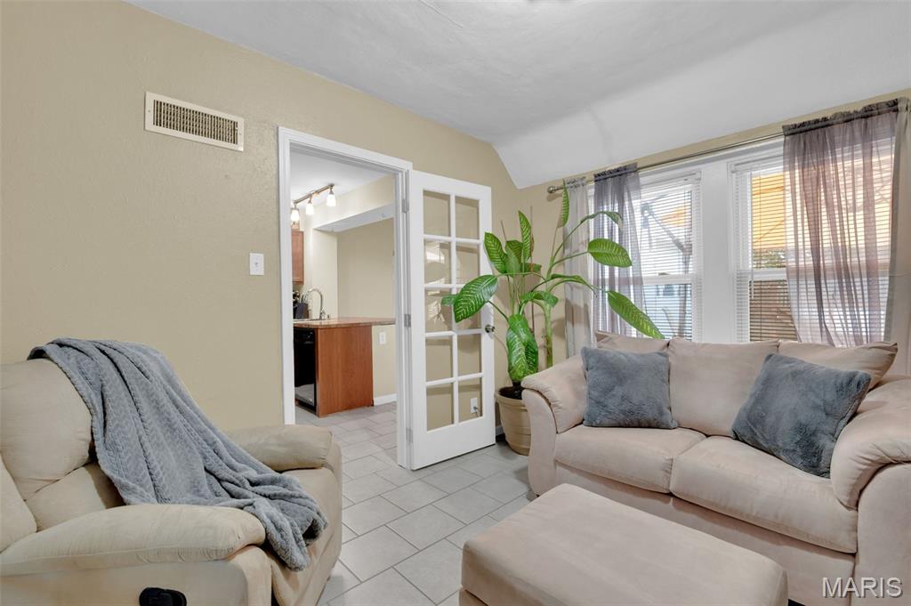 22 Green Acres Road Property Photo 17