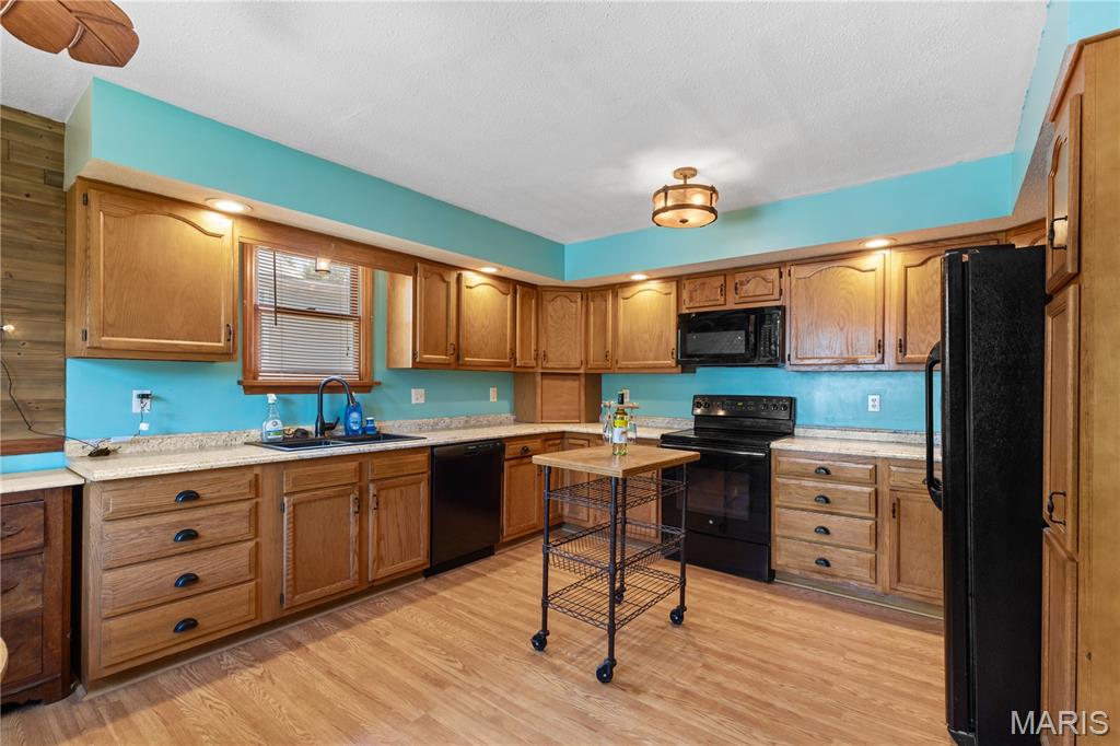 549 E 9th Street Property Photo 10