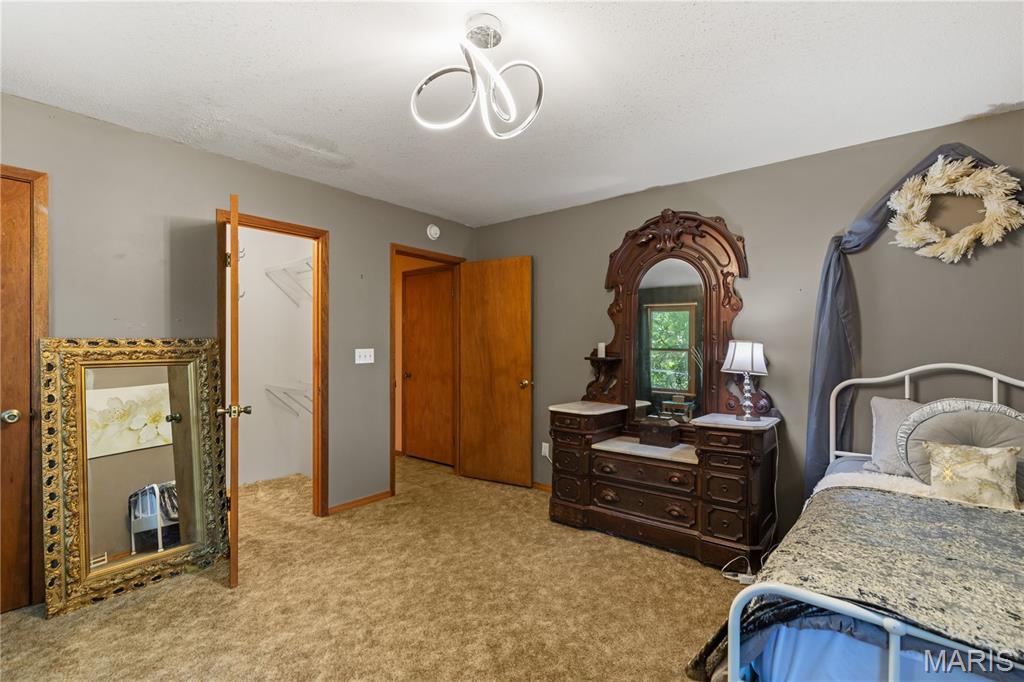 549 E 9th Street Property Photo 17
