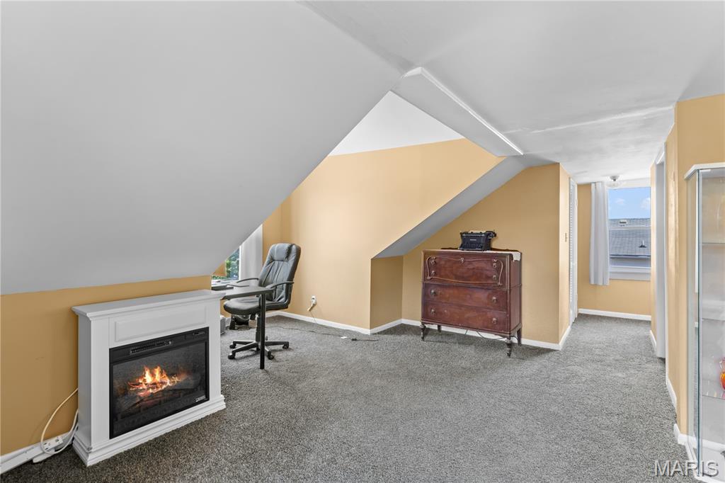 549 E 9th Street Property Photo 21