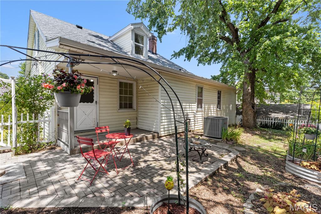 549 E 9th Street Property Photo 27