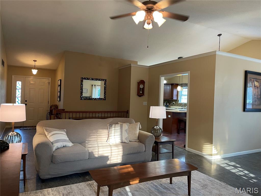 129 Emerald Way West Property Photo 2