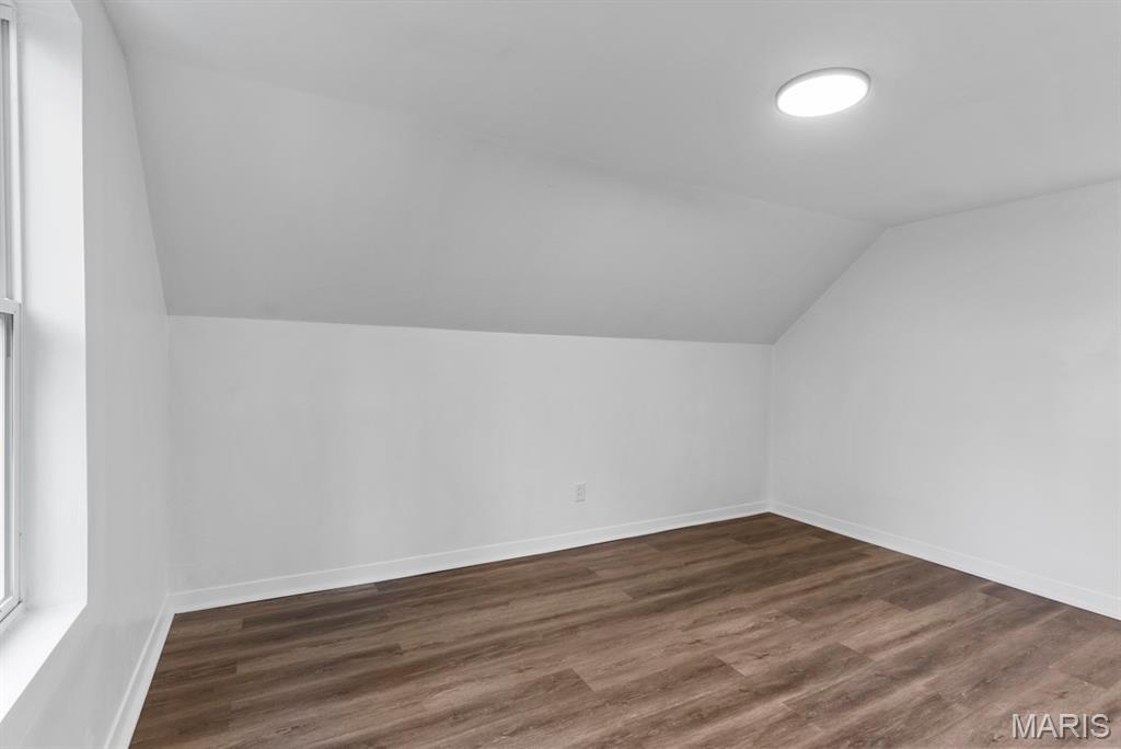 911 Cordova Street Property Photo 28