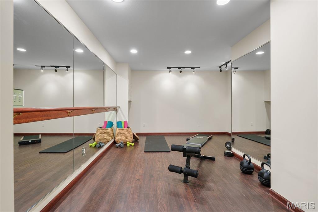 415 Thorntree Lake Court Property Photo 40