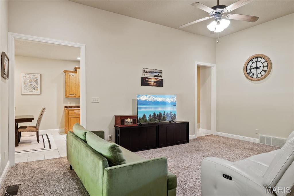 1323 Copper Drive Property Photo 4