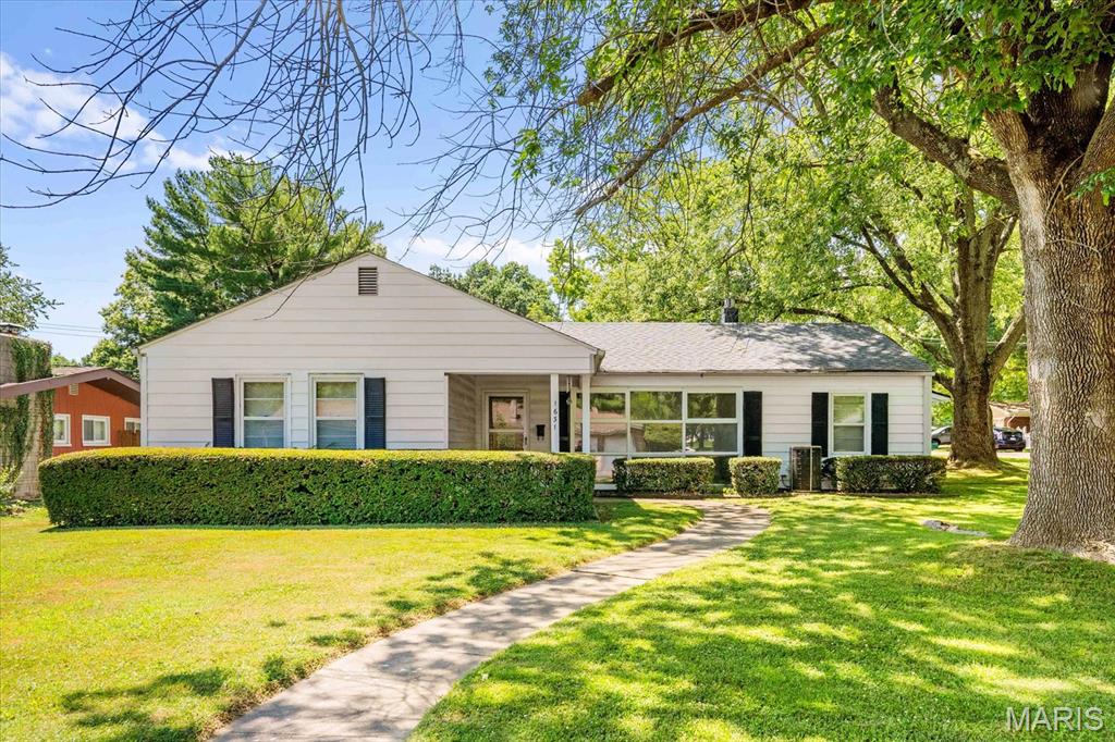 1631 Foster Drive Property Photo 1