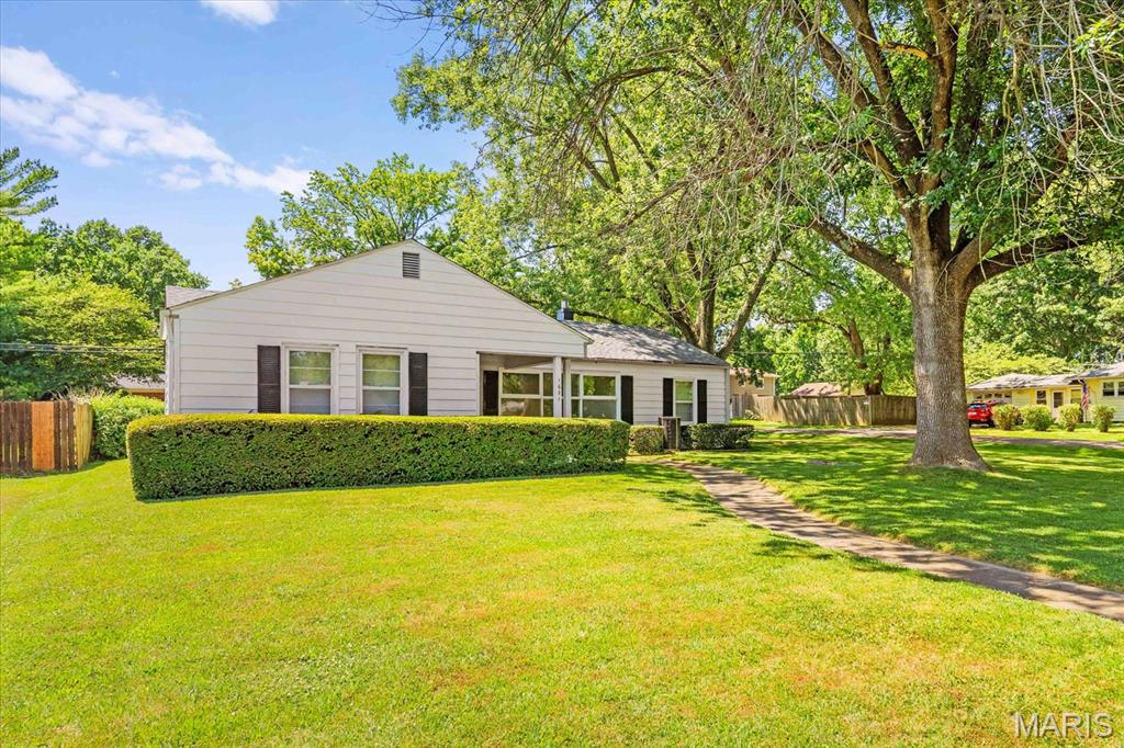 1631 Foster Drive Property Photo 2