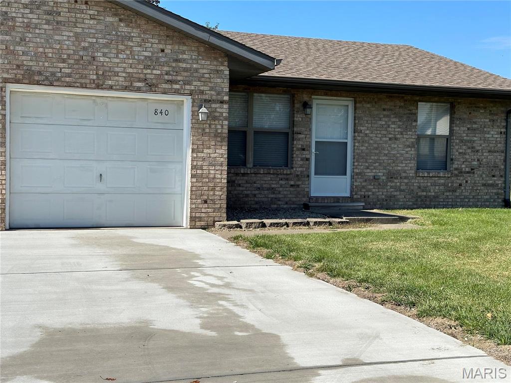 842 Southgate Drive Property Photo 1
