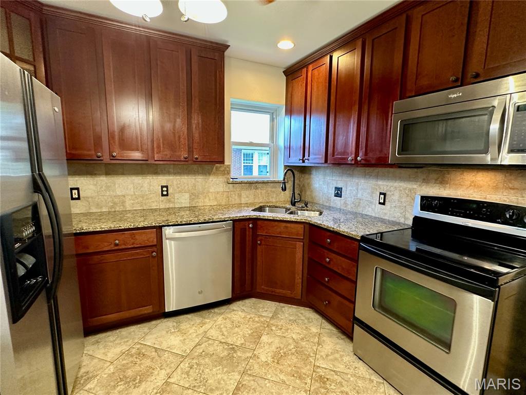 1039 Curran Avenue Property Photo 11
