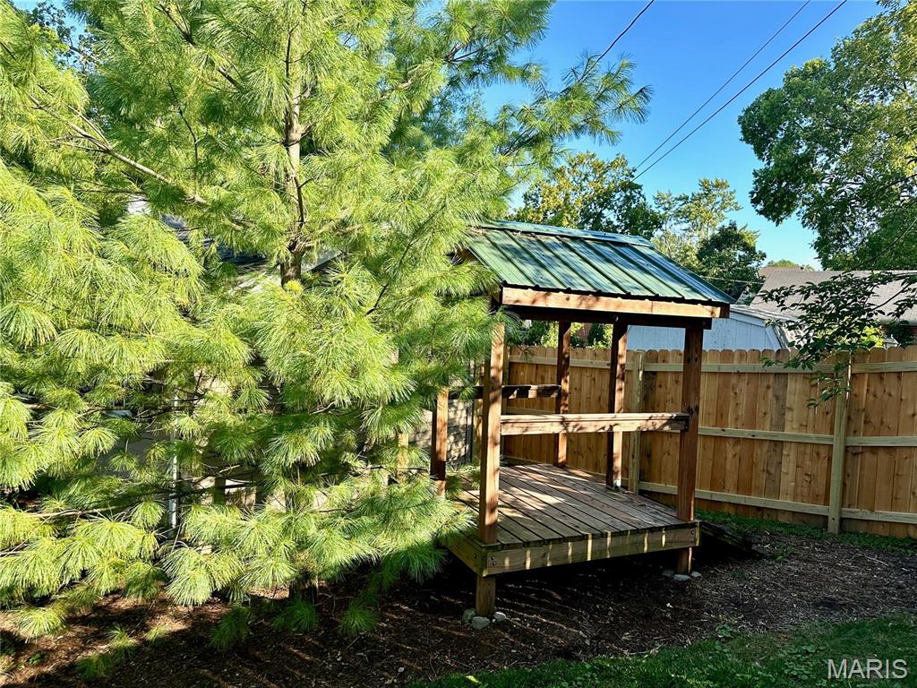 1039 Curran Avenue Property Photo 29