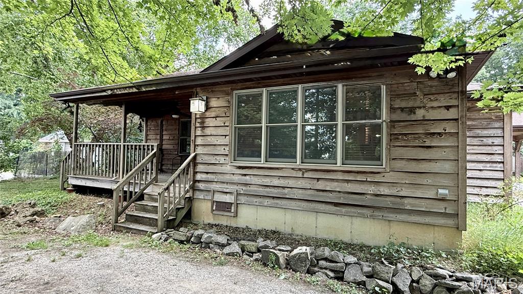 504 N Moore Street Property Photo 1