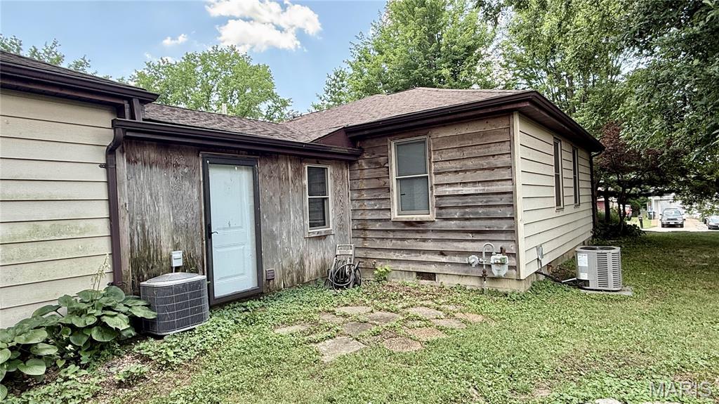 504 N Moore Street Property Photo 4