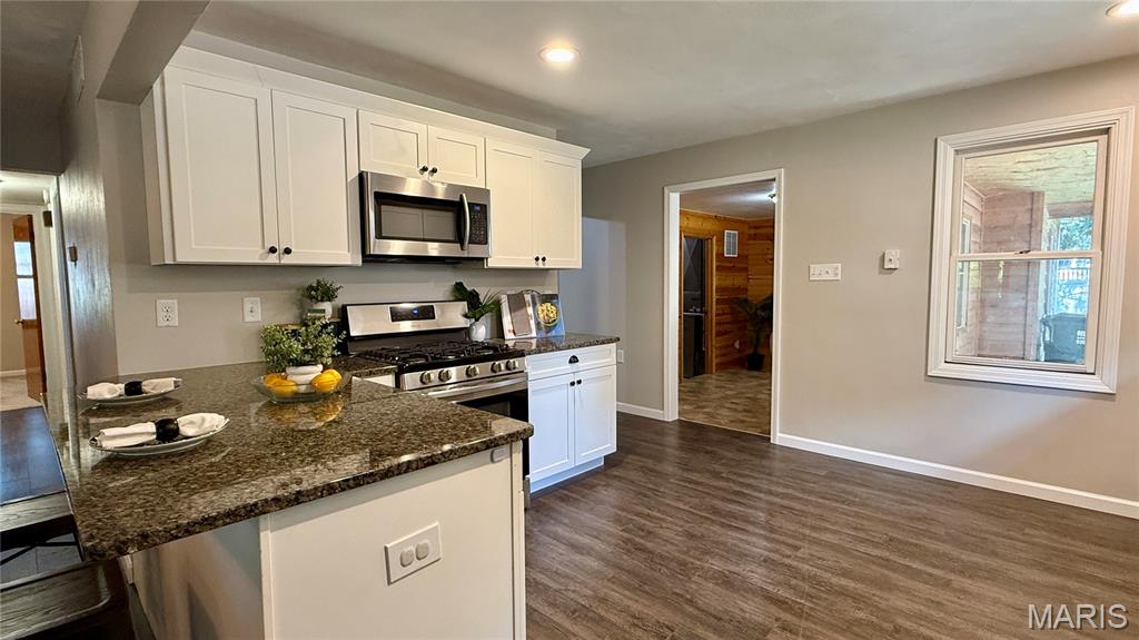 504 N Moore Street Property Photo 12