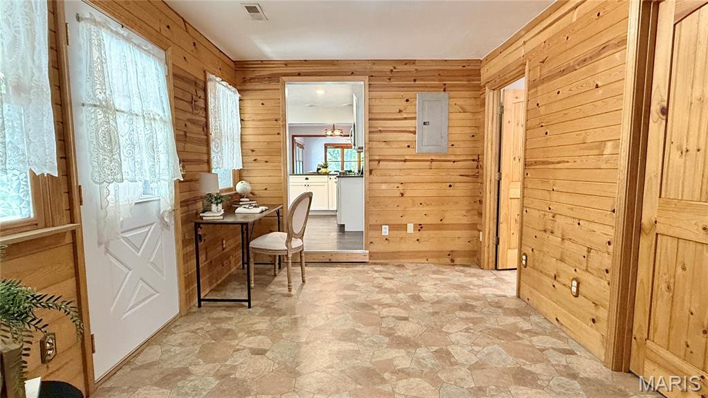 504 N Moore Street Property Photo 21