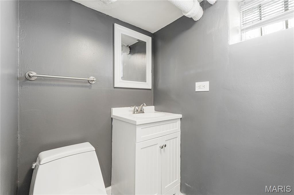 3710 Risch Avenue Property Photo 16