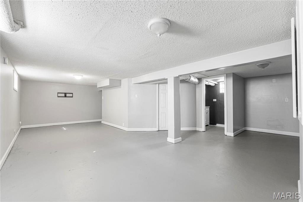 3710 Risch Avenue Property Photo 22