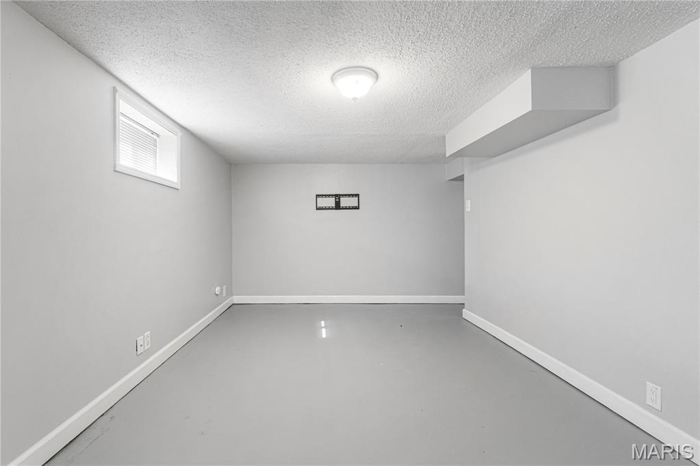 3710 Risch Avenue Property Photo 23