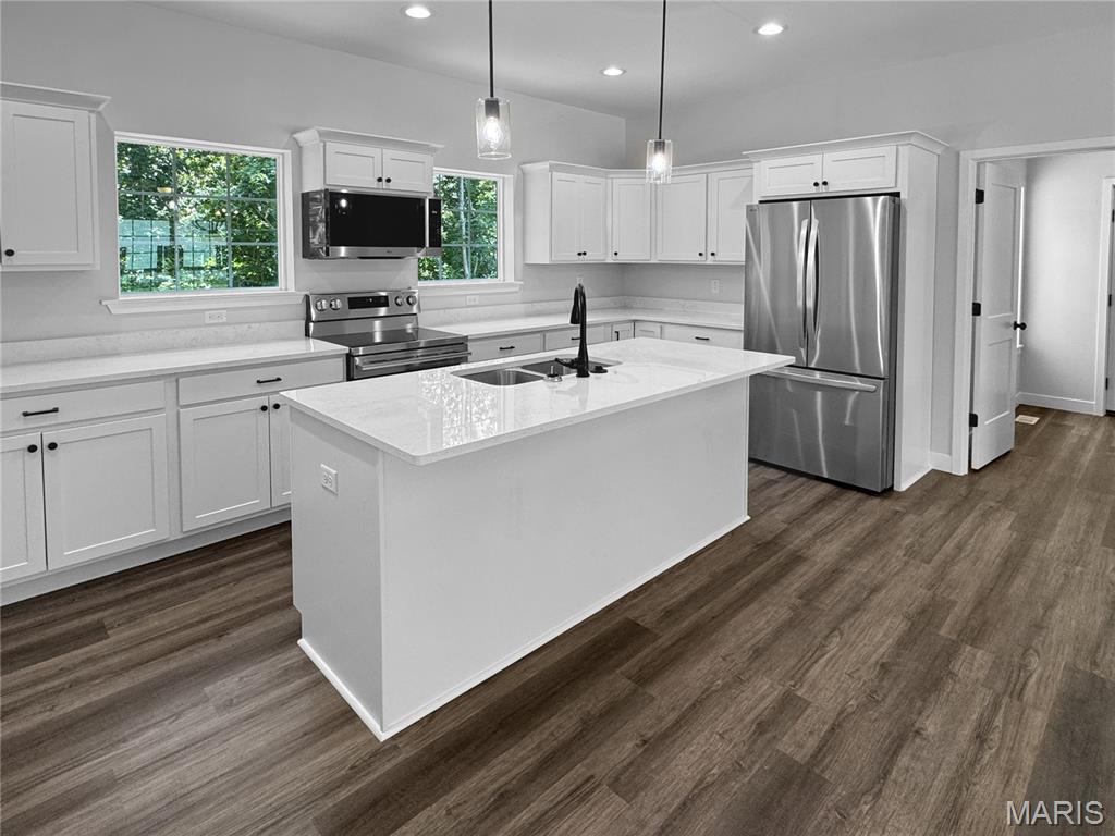 15008 Spur Creek Road Property Photo 3