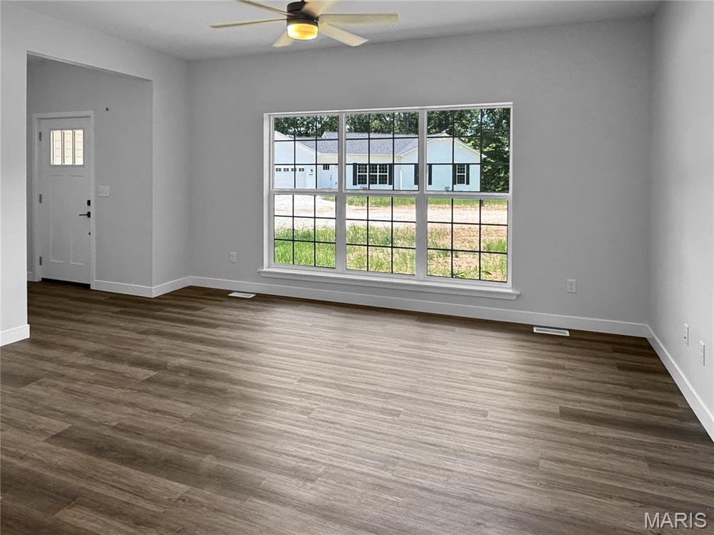 15008 Spur Creek Road Property Photo 7