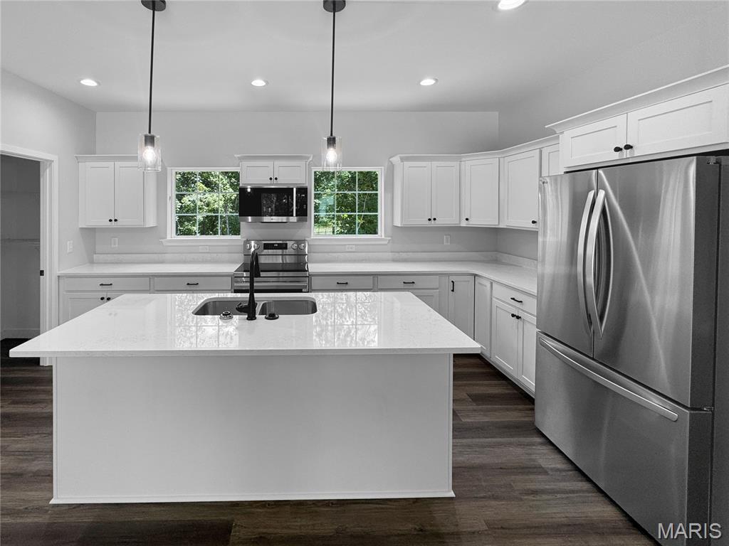 15008 Spur Creek Road Property Photo 12