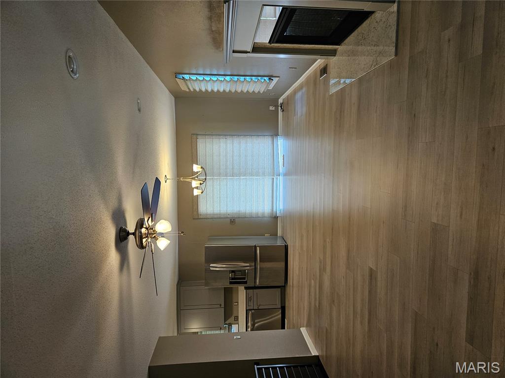 700 Vassar Drive Property Photo 5