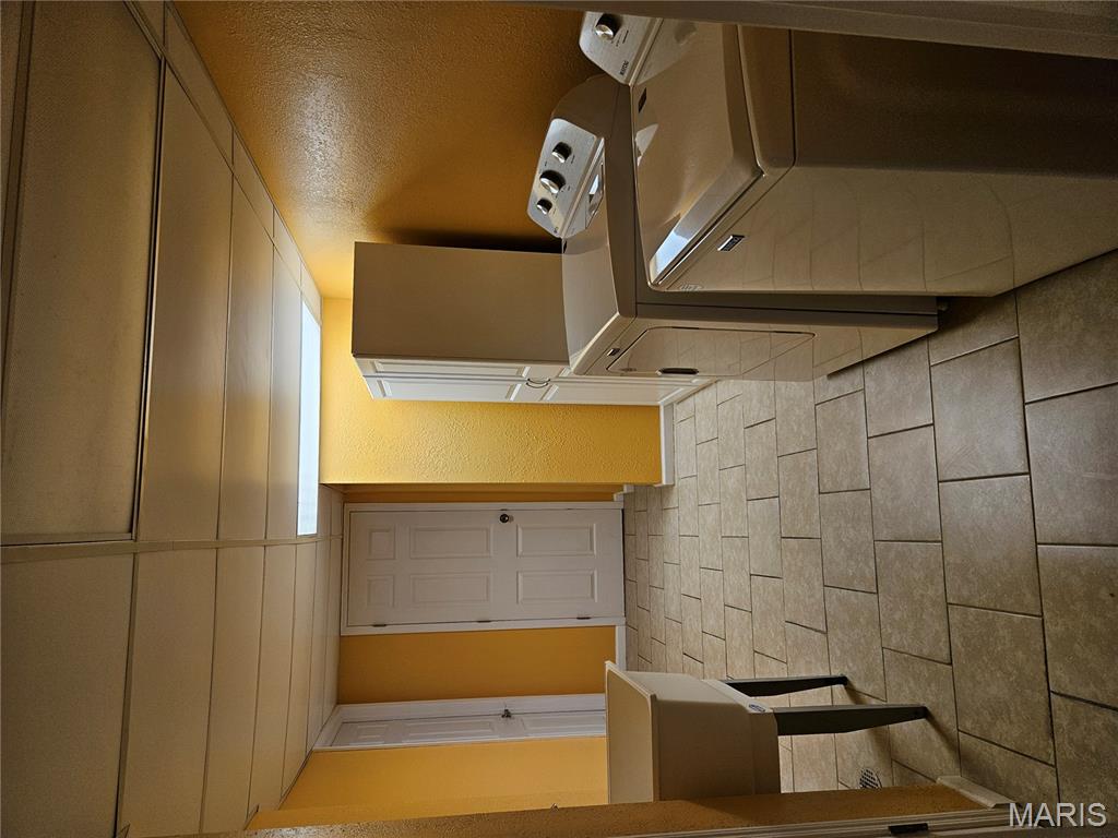 700 Vassar Drive Property Photo 16