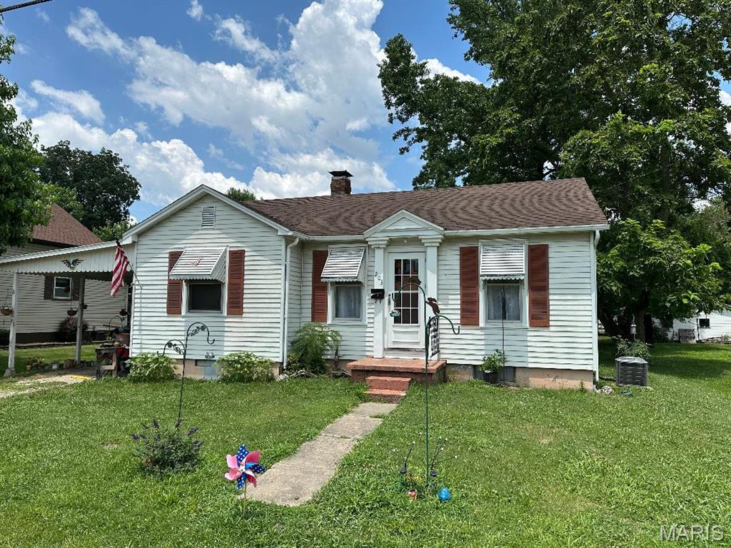 203 E Jenkins Street Property Photo 1