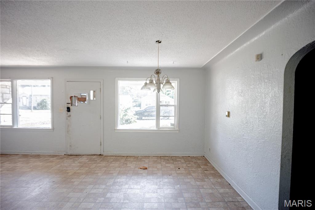 4911 Jeanne Place Property Photo 4