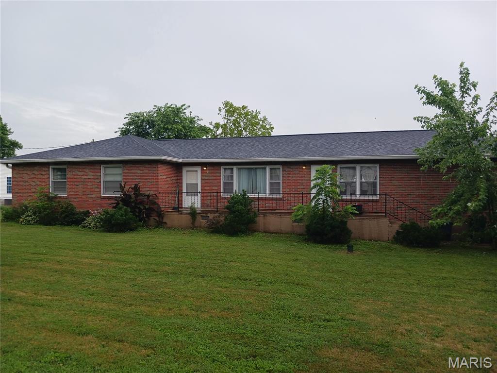1239 E Highway 72 Property Photo 1