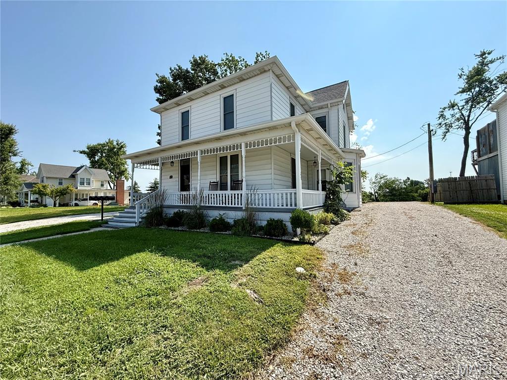 221 N Walnut Property Photo