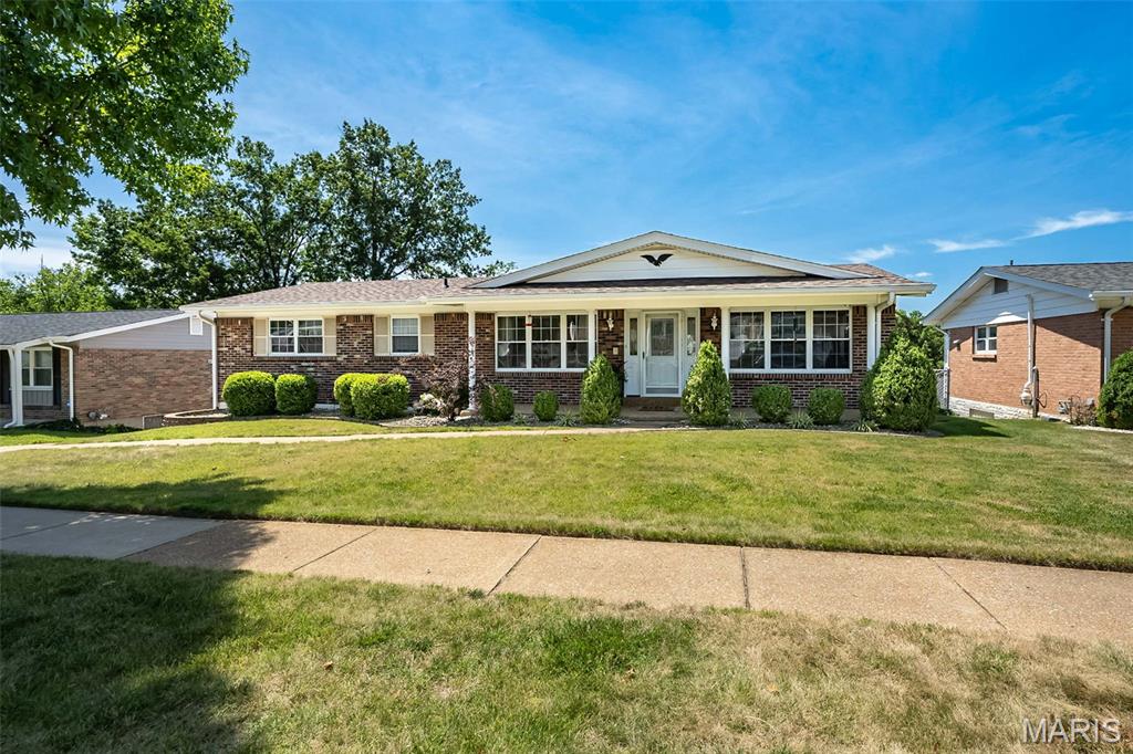 3228 Hedgetree Lane Property Photo 4