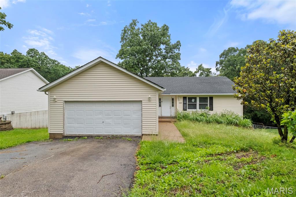 2449 Donna Drive Property Photo 1