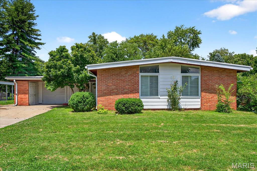 2765 Holiday Hill Drive Property Photo 1