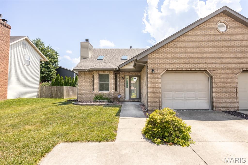 2210 Greenfield Drive Property Photo 1